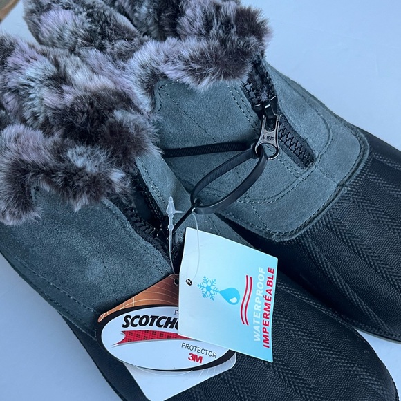 Propét NWT Women's Lumi Ankle Snow Booties - Picture 11 of 11